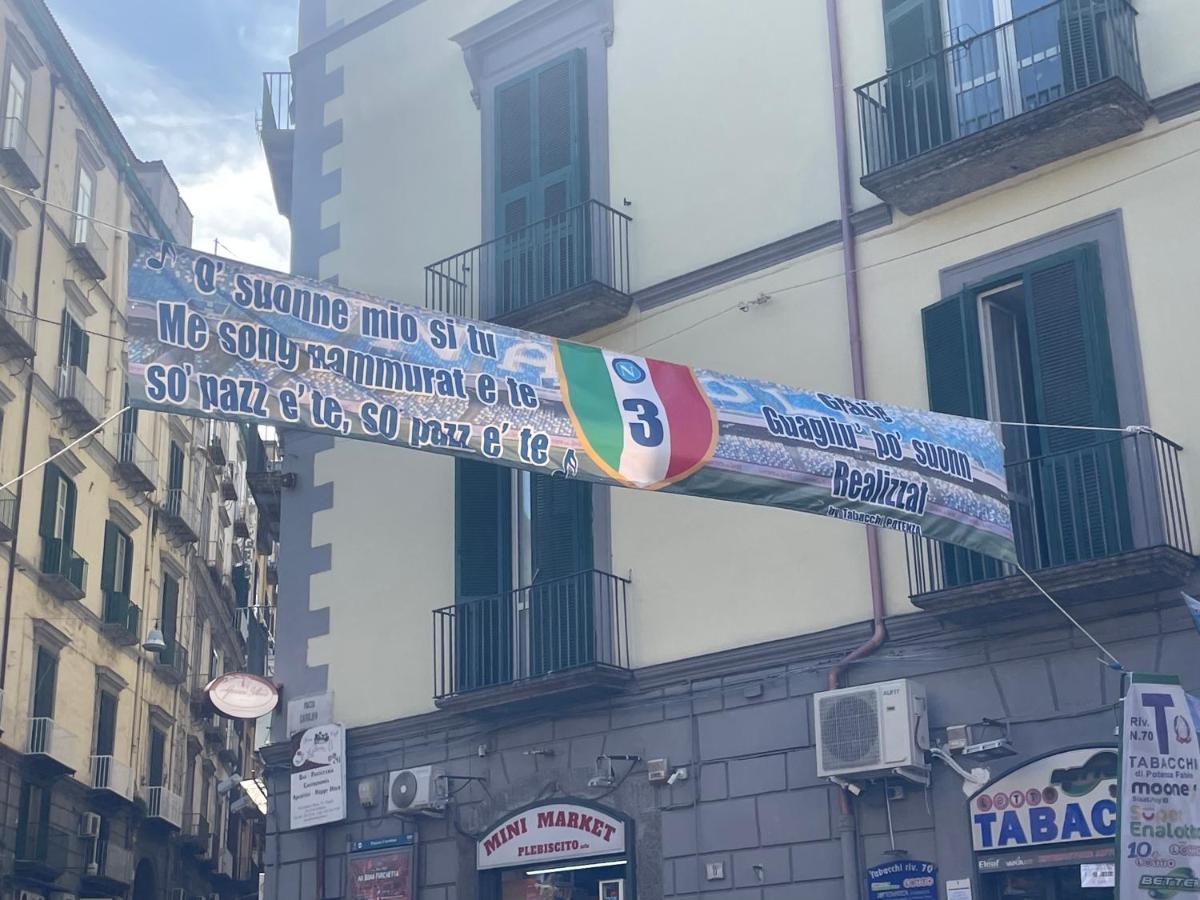 Casetta Piazza Plebiscito Napoli Eksteriør billede
